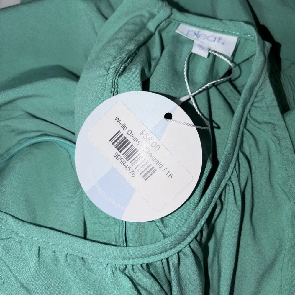 Wells Dress Emerald Green Smocked Waist‎ Halter Neck Tween Size 16 Preppy NWT
